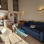 Apartamento Avec Mezzanine, Piscine, Parking Et Près De La à - Fr-1-780-81 *