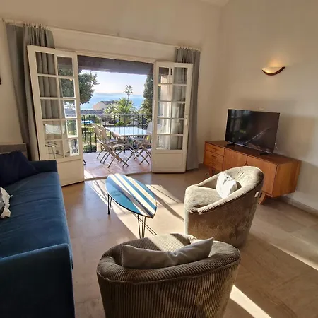 Avec Mezzanine, Piscine, Parking Et Pres De La A - Fr-1-780-81 Appartement Sainte-Maxime