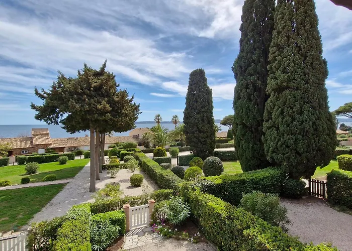 Avec Mezzanine Et Piscine, Animaux Acceptés, Parking Privé à - Fr-1-780-81 Apartamento